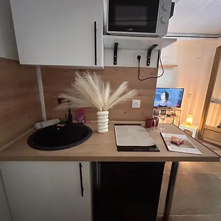 Petit Et Son Abrite Apartment