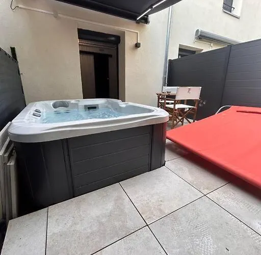 Petit Et Son Abrite Apartment *