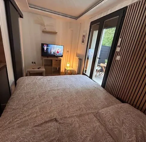 Apartment Petit Et Son Abrite